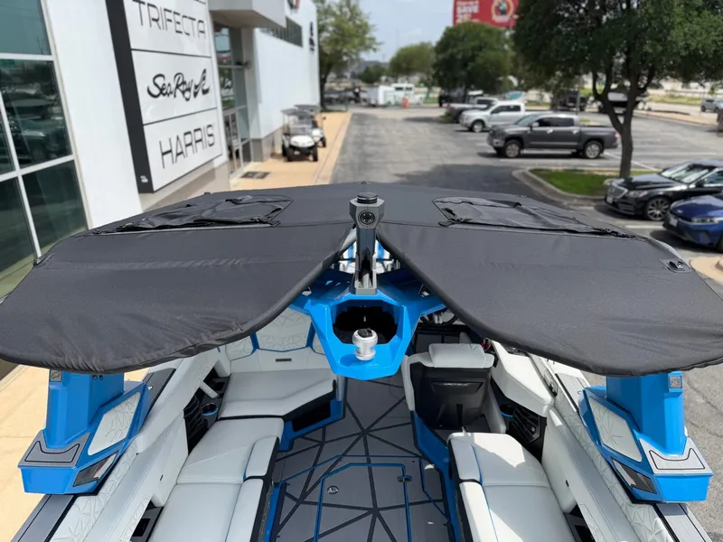 Slide: The Image of 2026 Nautique Super Air Nautique G25 Paragon with sunshade. - 15