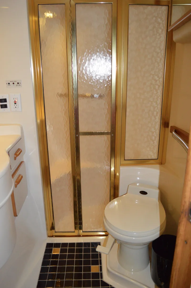Slide: The Image of Sea Ray 500 Sundancer 1994 - 32