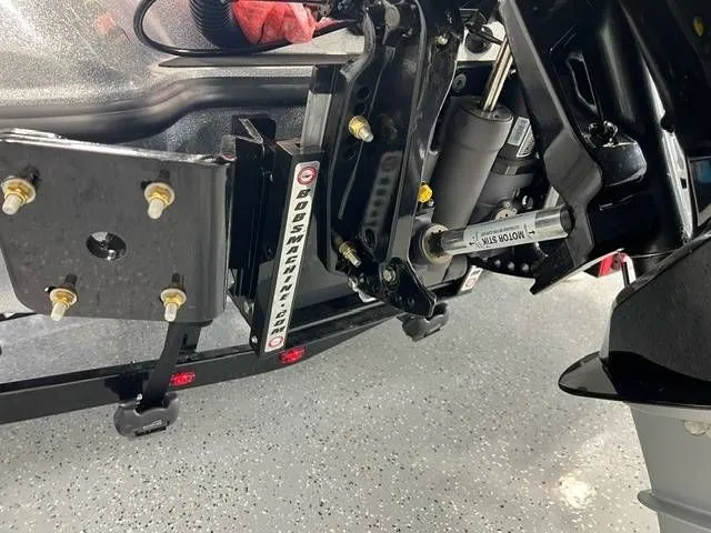 Slide: The Image of Close-up of Ikon Boats VLX 20 2025 engine area. - 12