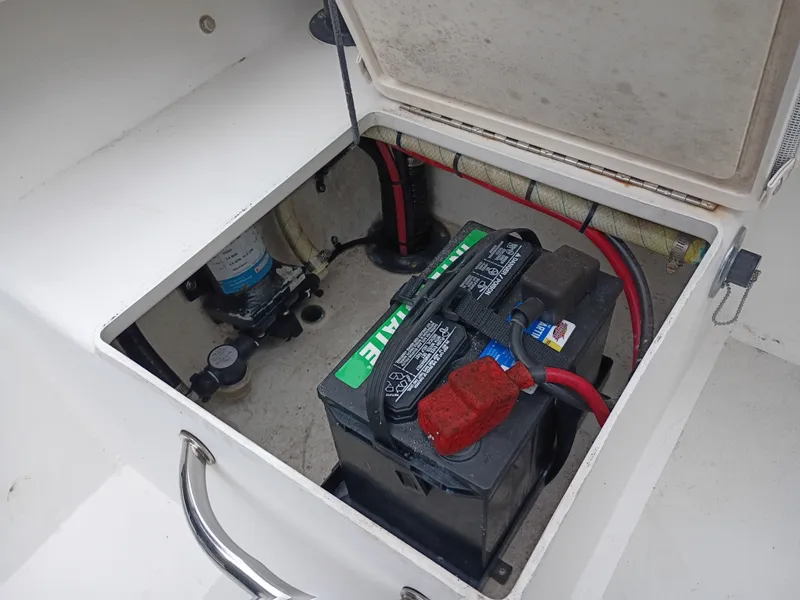Slide: The Image of Battery compartment of a 2016 Parker 23SE boat. - 35