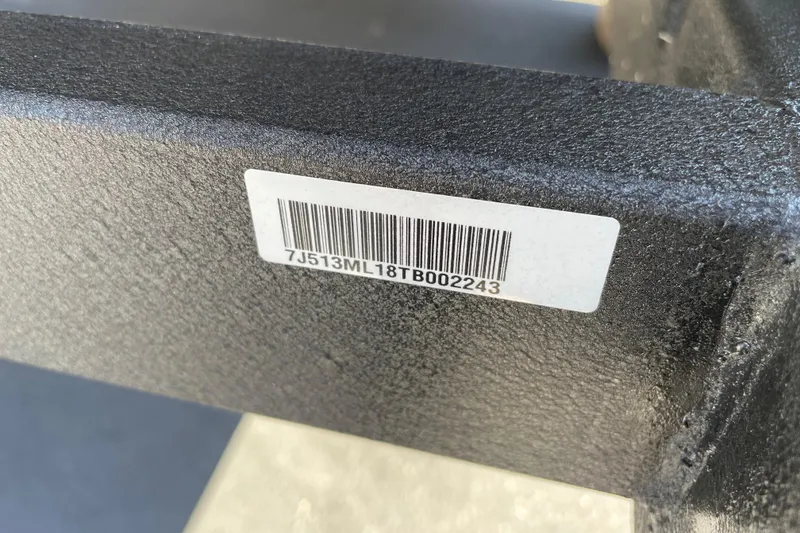 Slide: The Image of Barcode on Sun Tracker Bass Buggy 18 DLX 2026 boat component. - 118