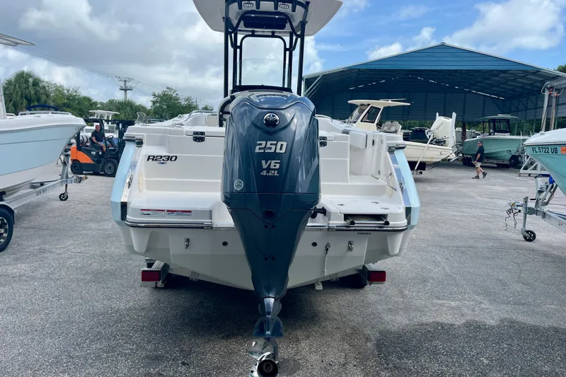 Slide: The Image of 2025 Robalo R230 Center Console with V6 250 HP engine. - 5