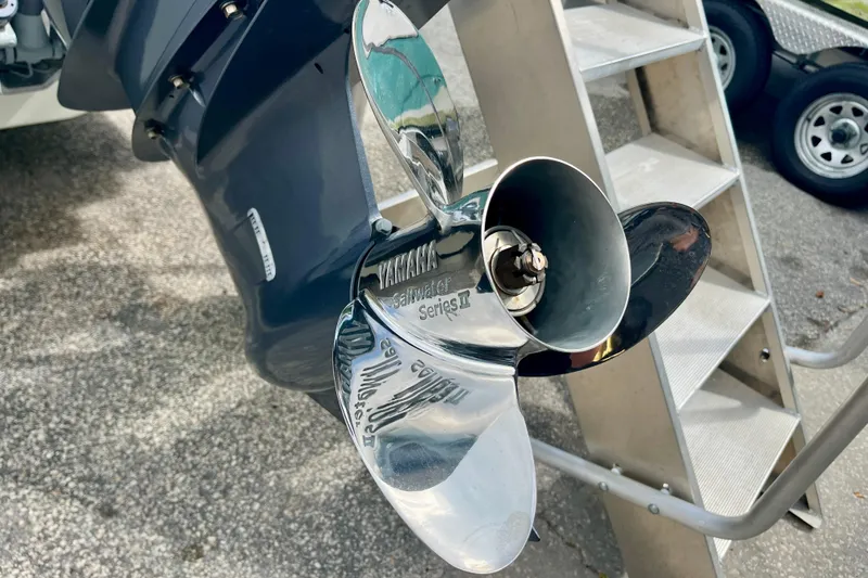 Slide: The Image of Yamaha saltwater propeller on 2025 Robalo R230 Center Console. - 8