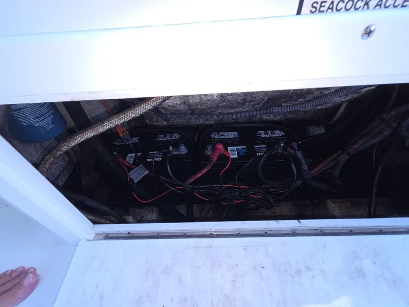 Slide: The Image of Battery compartment of a 2007 Sailfish 218 CC boat. - 7