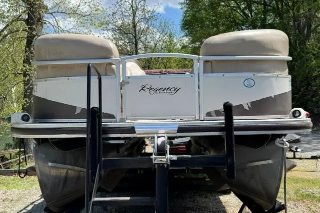 Slide: The Image of 2008 Sun Tracker Party Barge 25 Regency Edition pontoon boat on trailer. - 3