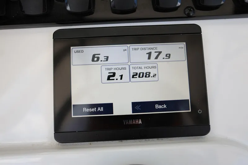 Slide: The Image of Yamaha display showing trip data on a 2022 Sea Hunt Ultra 239 SE boat. - 15
