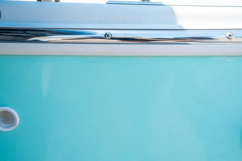 Slide: The Image of Andros 32 Offshore 2020 boat hull with serial number. - 30