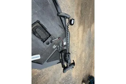 Slide: The Image of 2019 Tracker Pro Team 175 TXW boat deck with mounted trolling motor. - 5