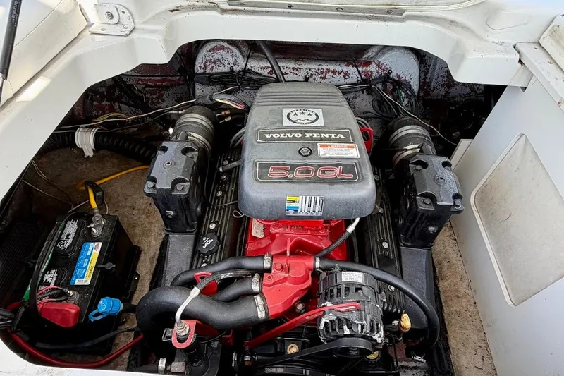 Slide: The Image of Volvo Penta 5.0GL engine in a 2005 Crownline 216 LS boat. - 15