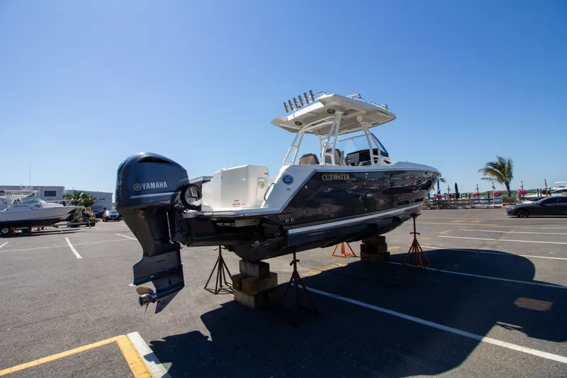 Slide: The Image of Cutwater C-24 CW 2021 - 5