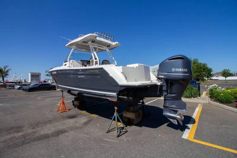 Slide: The Image of Cutwater C-24 CW 2021 - 7