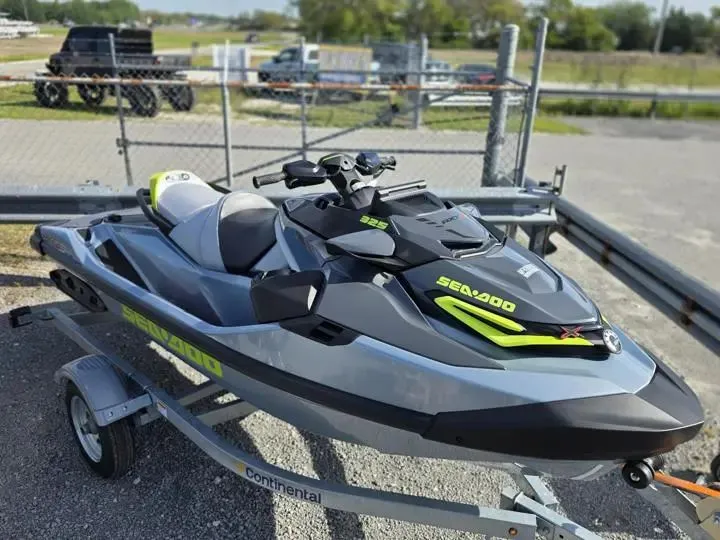 Slide: The Image of Sea-Doo RXT-X 325 2026 - 9