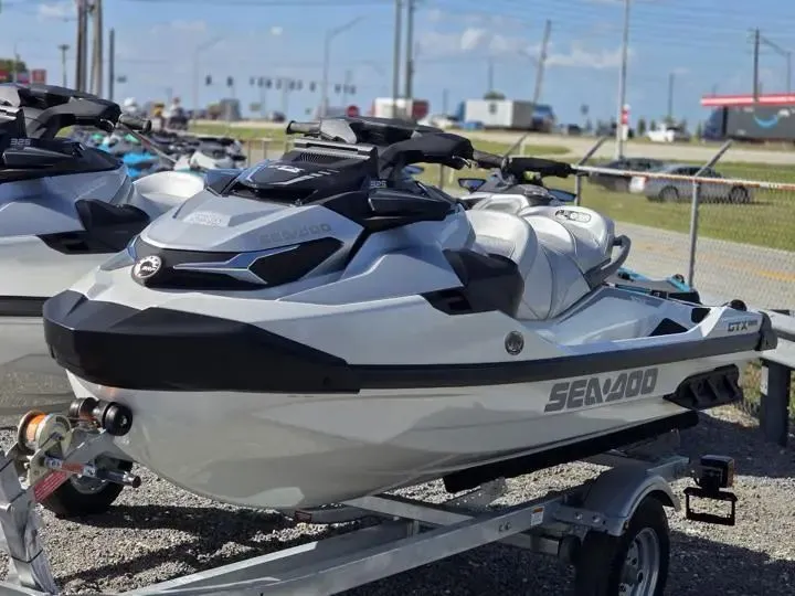 The Image of Sea-Doo GTX Limited 325 2026 - 1