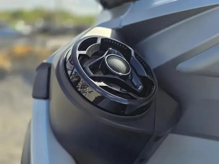 Slide: The Image of Sea-Doo GTX Limited 325 2026 - 13