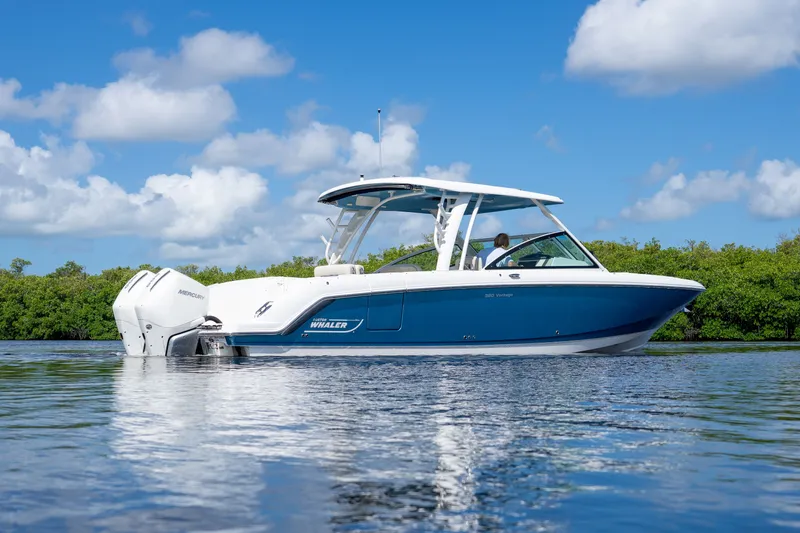 Slide: The Image of Boston Whaler 320 Vantage 2023 - 2