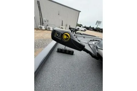Slide: The Image of 2018 Tracker Pro 170 boat with trolling motor on textured deck. - 8