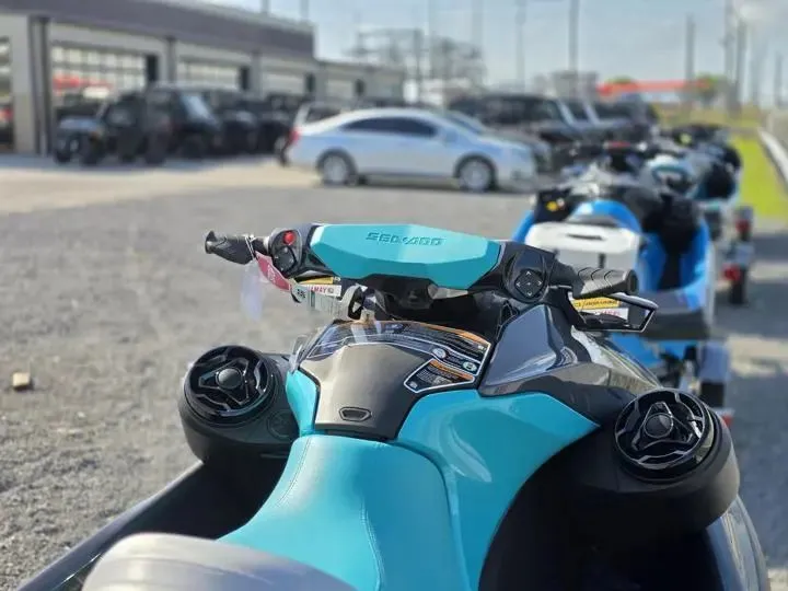 Slide: The Image of Sea-Doo GTR 230 2026 - 14