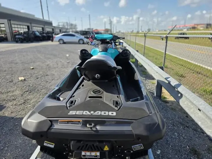 Slide: The Image of Sea-Doo GTR 230 2026 - 4