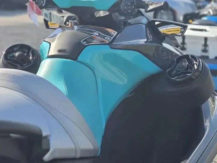 Slide: The Image of Sea-Doo GTR 230 2026 - 6