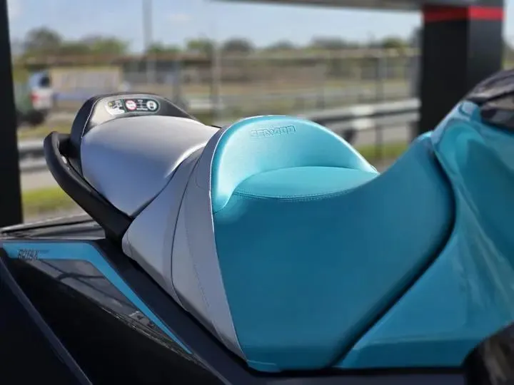 Slide: The Image of Sea-Doo GTR 230 2026 - 9