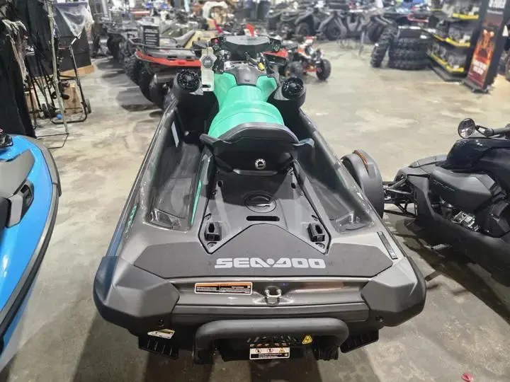 Slide: The Image of Sea-Doo GTI SE 170 2026 - 6