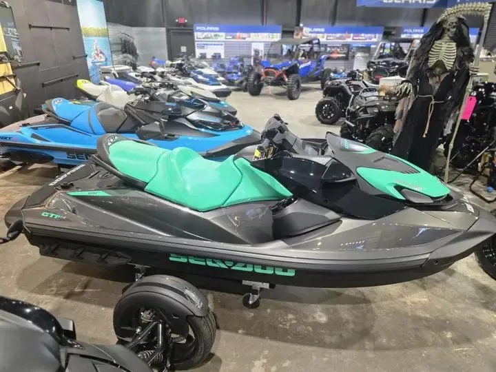 Slide: The Image of Sea-Doo GTI SE 170 2026 - 9