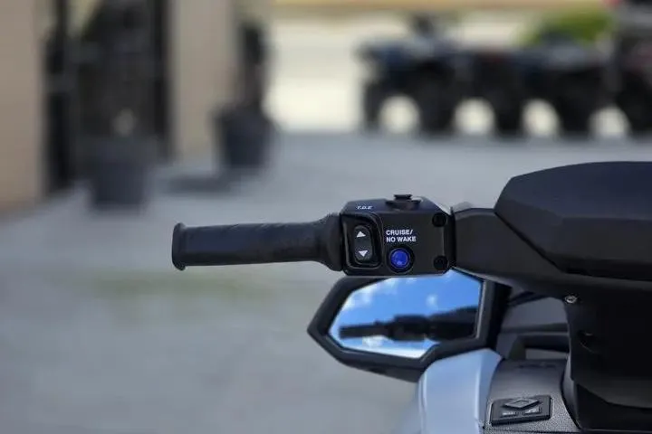 Slide: The Image of Handlebar controls of a 2026 Yamaha WaveRunner VX Cruiser HO, featuring cruise control. - 13