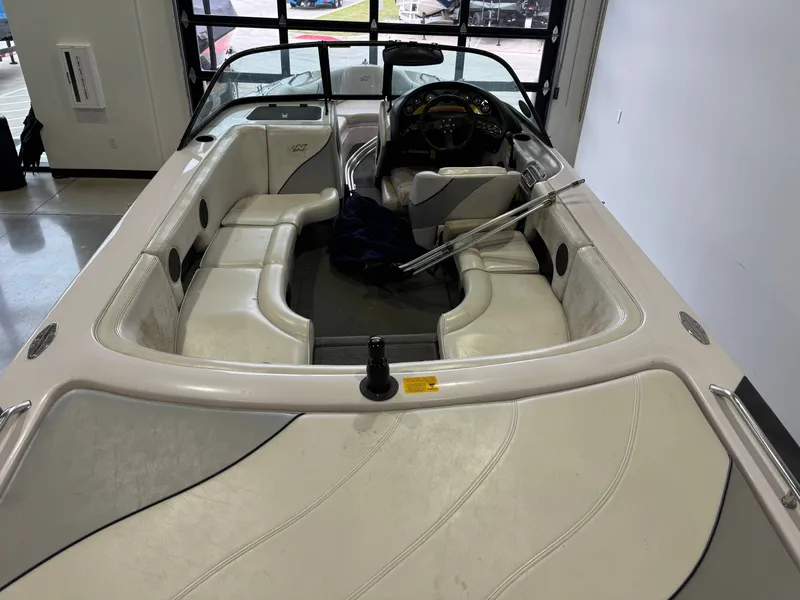 Slide: The Image of Interior of a 2000 Nautique Super Sport 210 boat. - 7