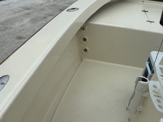 Slide: The Image of Interior view of a 2022 Roth Bilt 18 boat. - 16