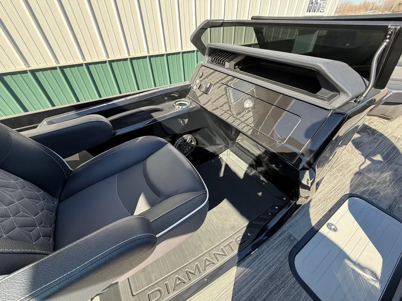 Slide: The Image of Interior of 2024 Viaggio Diamante with luxurious seat and dashboard. - 27