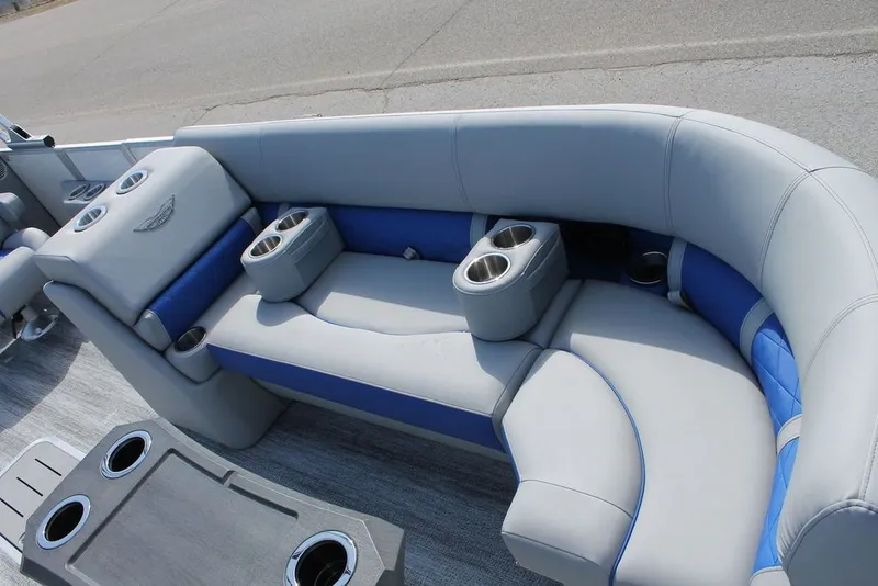 Slide: The Image of Bennington L Quad Bench 25 LFB 2025 - 6