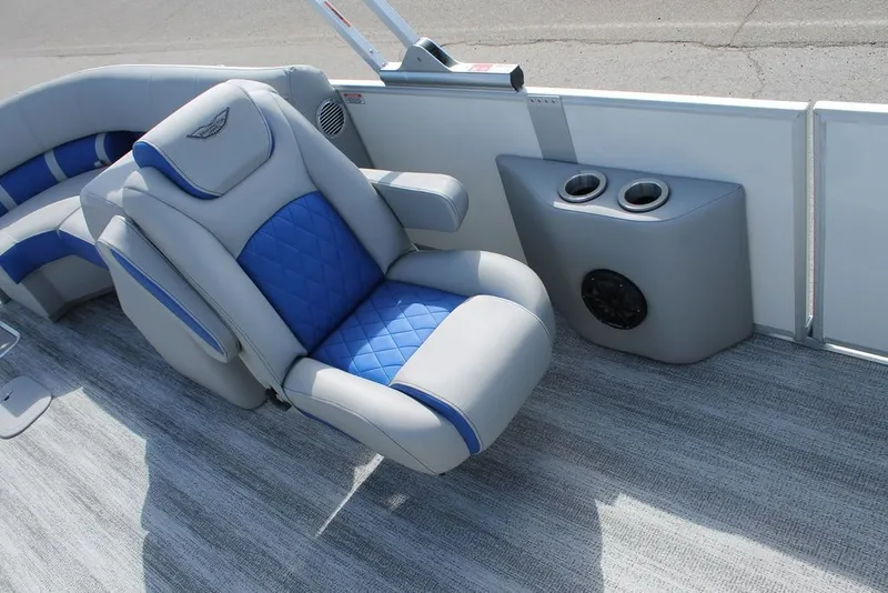 Slide: The Image of Bennington L Quad Bench 25 LFB 2025 - 7