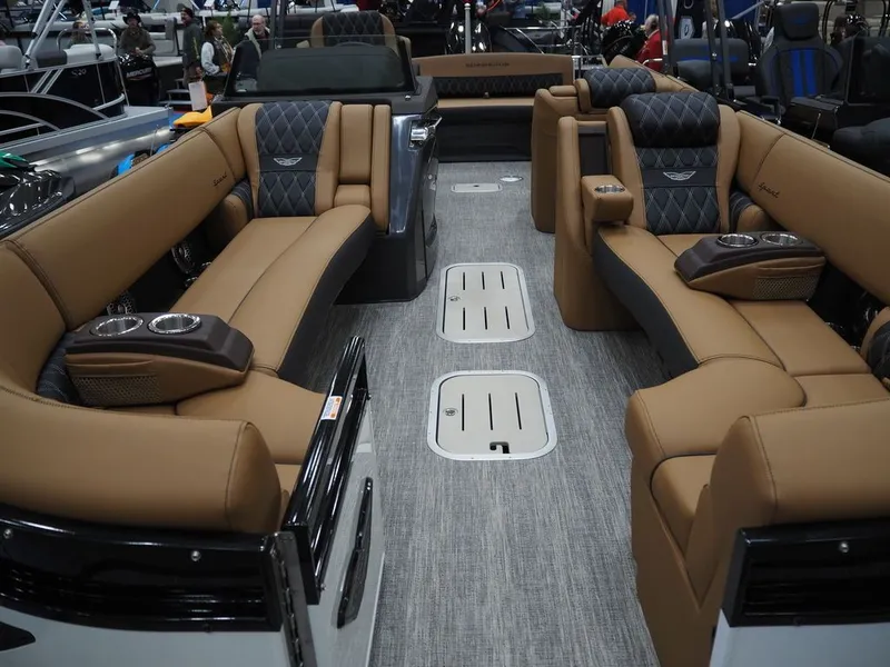 Slide: The Image of Bennington RX Sport Swingback 25 RXSB 2026 - 7