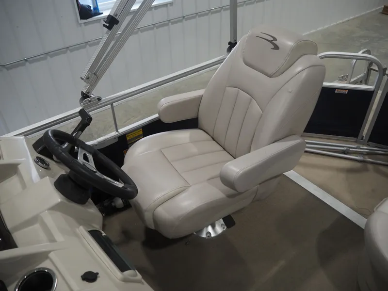 Slide: The Image of Bennington 20 SLX 2014 - 11
