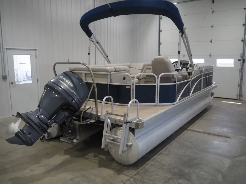 Slide: The Image of Bennington 20 SLX 2014 - 4