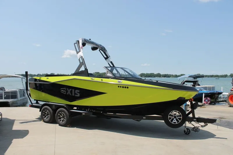 The Image of Axis Wake Research T220 2024 - 1