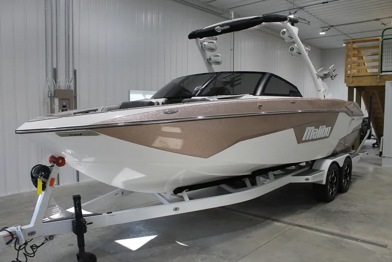 The Image of Malibu Wakesetter 25 LSV 2021 - 1