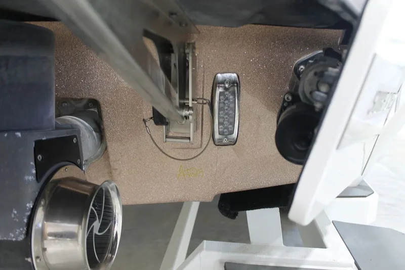 Slide: The Image of Malibu Wakesetter 25 LSV 2021 - 7