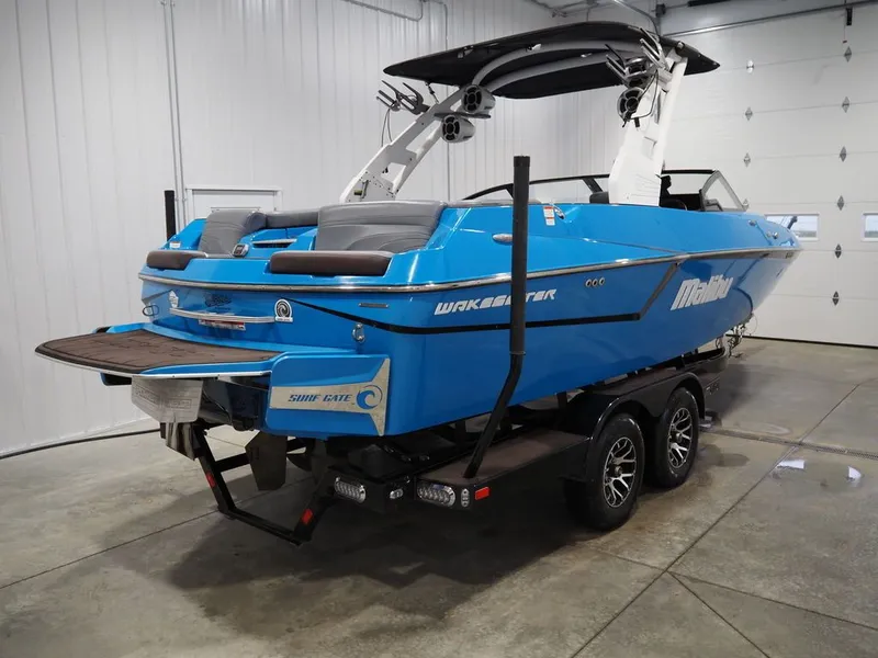 Slide: The Image of Malibu Wakesetter 22 MXZ 2020 - 6