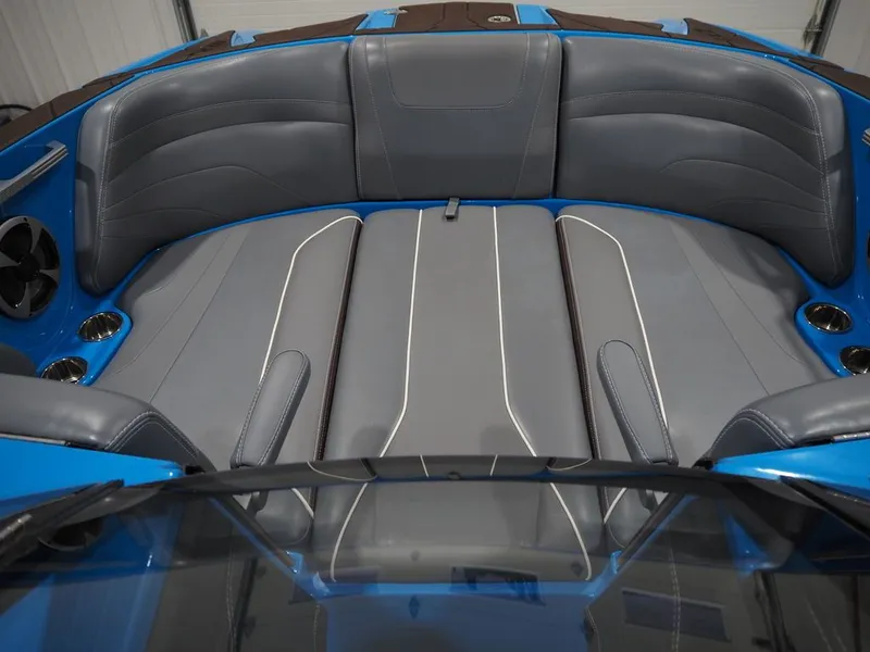 Slide: The Image of Malibu Wakesetter 22 MXZ 2020 - 8