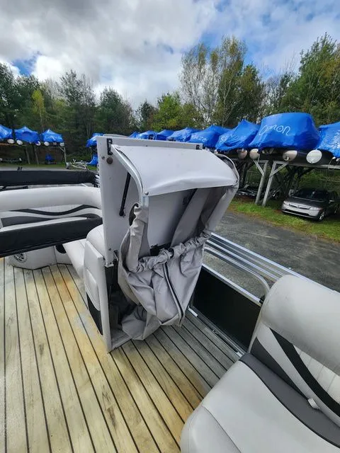 Slide: The Image of Apex Marine Qwest Adventure 822 Fish & Cruise 2017 - 9