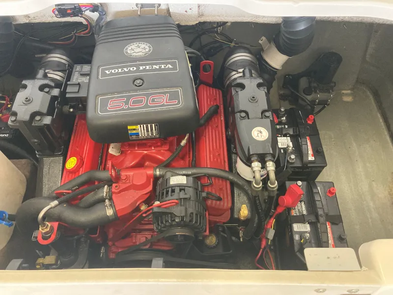 Slide: The Image of Volvo Penta 5.0GL engine in 2007 Glastron GT 205 boat. - 8