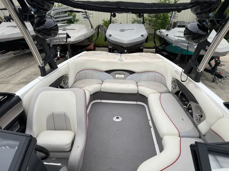 Slide: The Image of Interior of a 2010 Malibu Wakesetter 23 LSV boat with seating. - 10