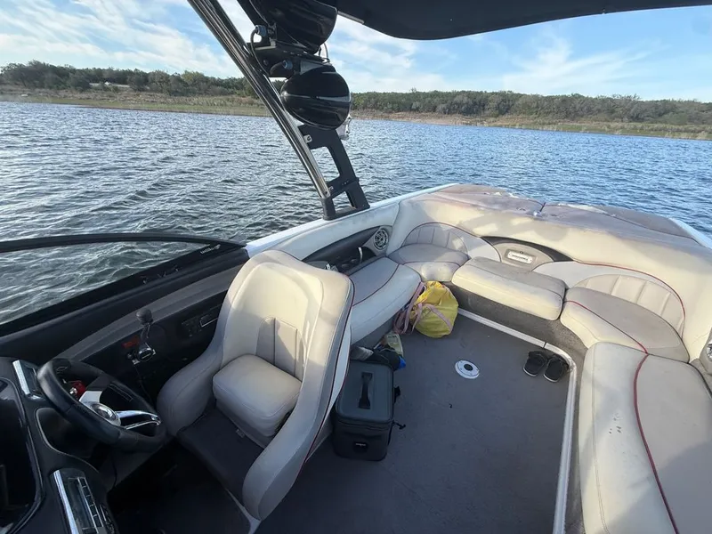 Slide: The Image of Malibu Wakesetter 23 LSV 2010 - 14
