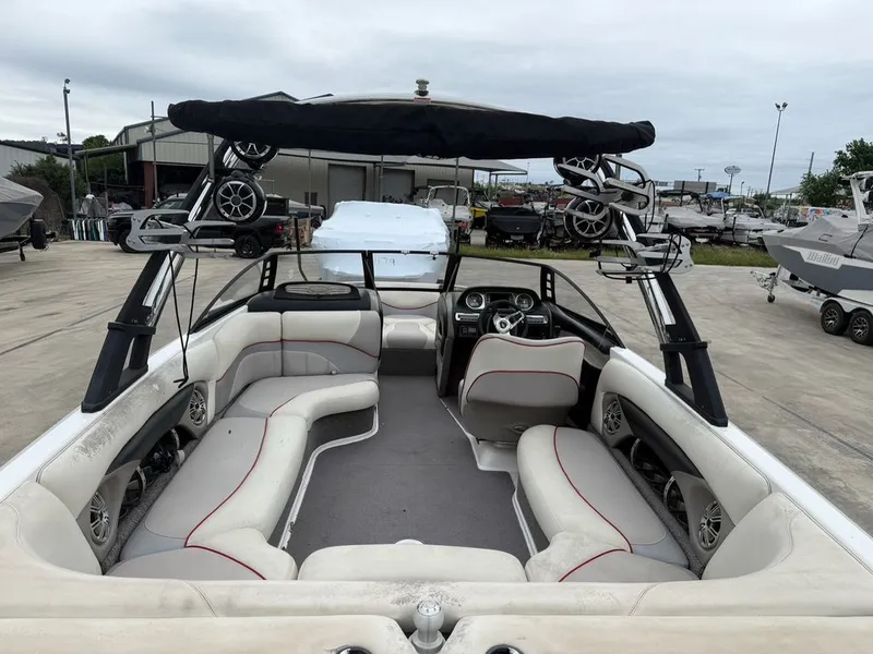Slide: The Image of Interior view of a 2010 Malibu Wakesetter 23 LSV boat. - 3
