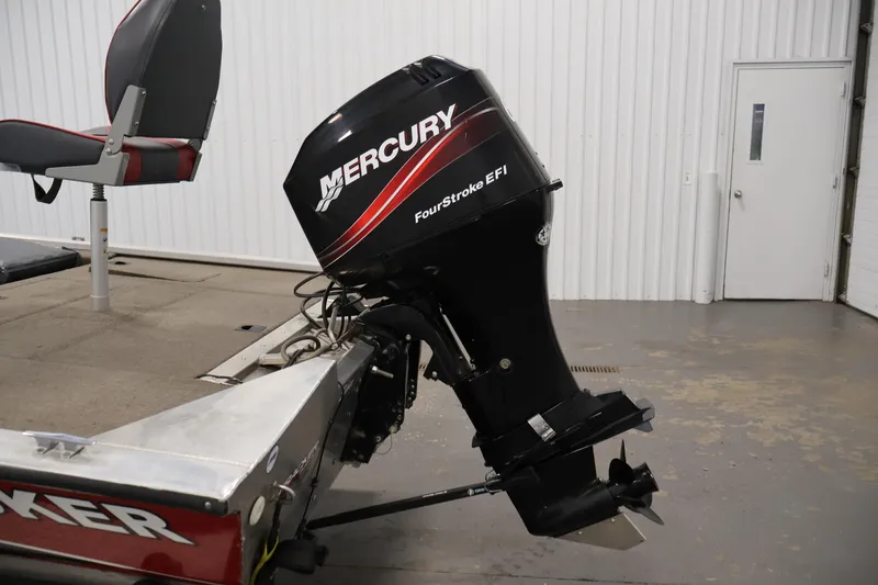 Slide: The Image of 2003 Tracker Pro Team 175 boat with Mercury FourStroke EFI outboard motor. - 39