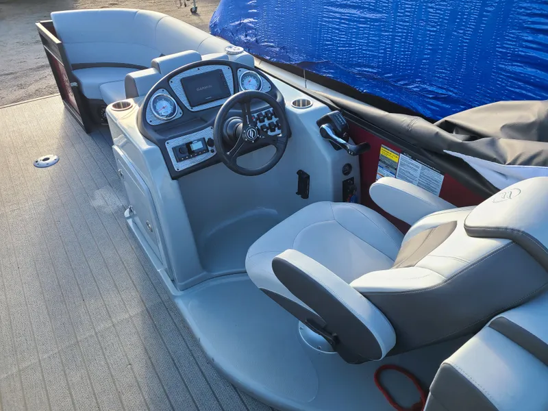 Slide: The Image of Flagship Discover D22CU With A 115HP Suzuki & Ultra Legs 2023 - 12
