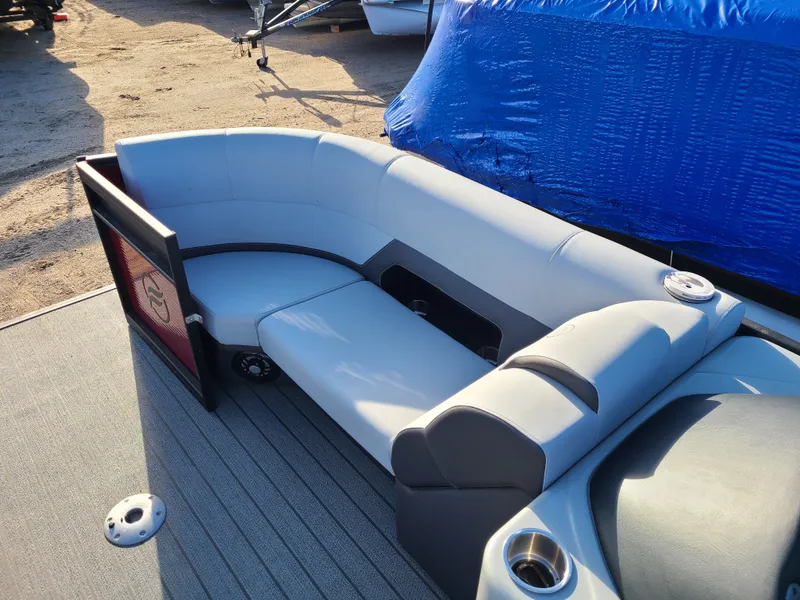 Slide: The Image of Flagship Discover D22CU With A 115HP Suzuki & Ultra Legs 2023 - 20