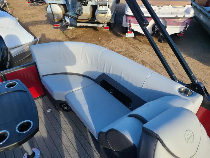Slide: The Image of Flagship Discover D22CU With A 115HP Suzuki & Ultra Legs 2023 - 9