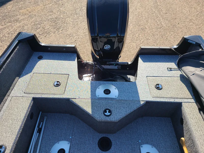 Slide: The Image of 2023 Tracker Pro Guide V16 SC with 75HP Mercury engine, interior view. - 9